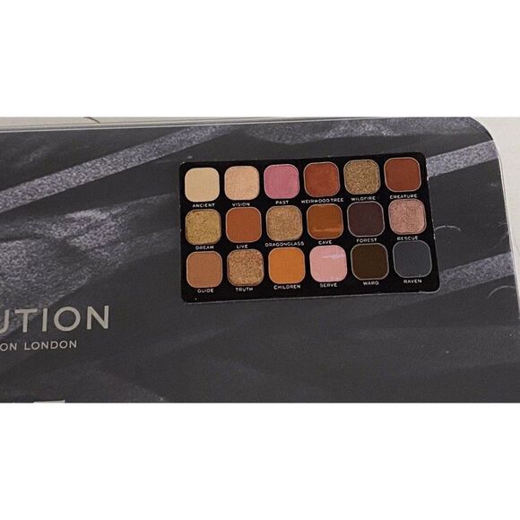 Revolution Game of Thrones 3 Eyed Raven Forever Flawless Shadow Palette 18 Color - Picture 2 of 6